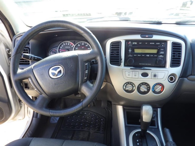 2005-mazda-tribute-image-9