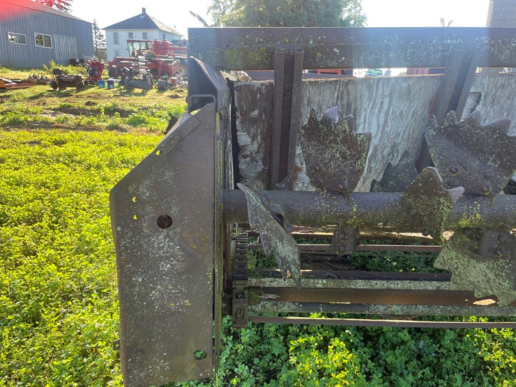 #5041-•-h-&-s-tandem-spreader-for-parts-image-7