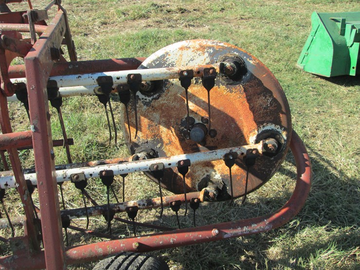 hesston-3800-image-9