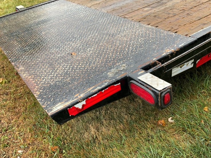 #151-•-2018-cornpro-tilt-deck-trailer-image-16