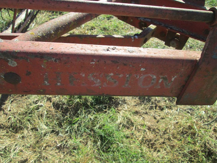 hesston-3800-image-10
