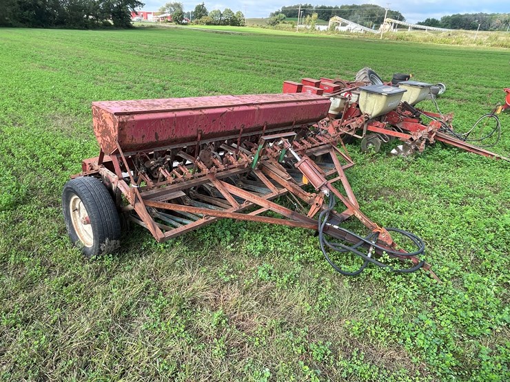 #5010-•-mccormick-10'-grain-drill-image-1