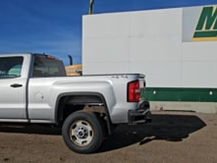 2015-gmc-sierra-2500hd-image-5