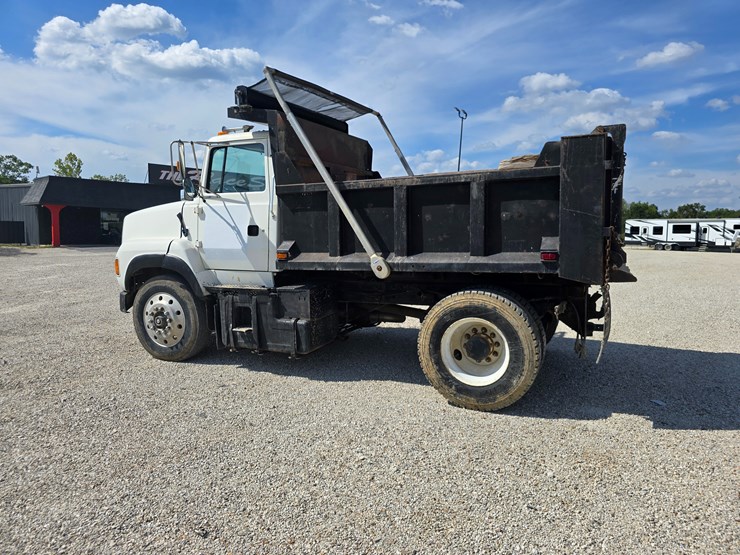 1994-ford-lta9000-image-11