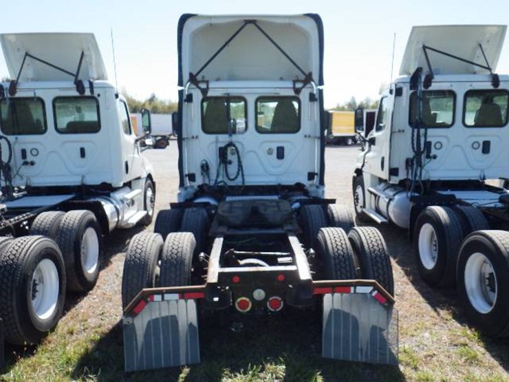 freightliner-cascadia-125-evolution-image-5
