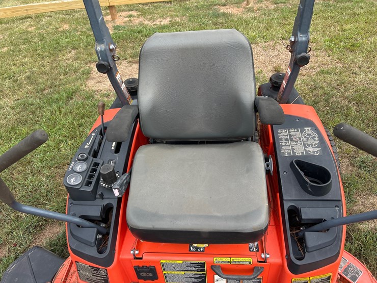 kubota-zd323-image-9
