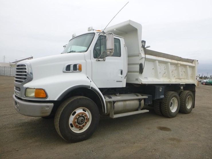 2008-sterling-lt9500-image-1