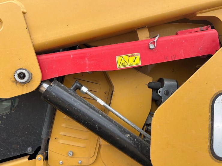 2024-caterpillar-289d3-image-25