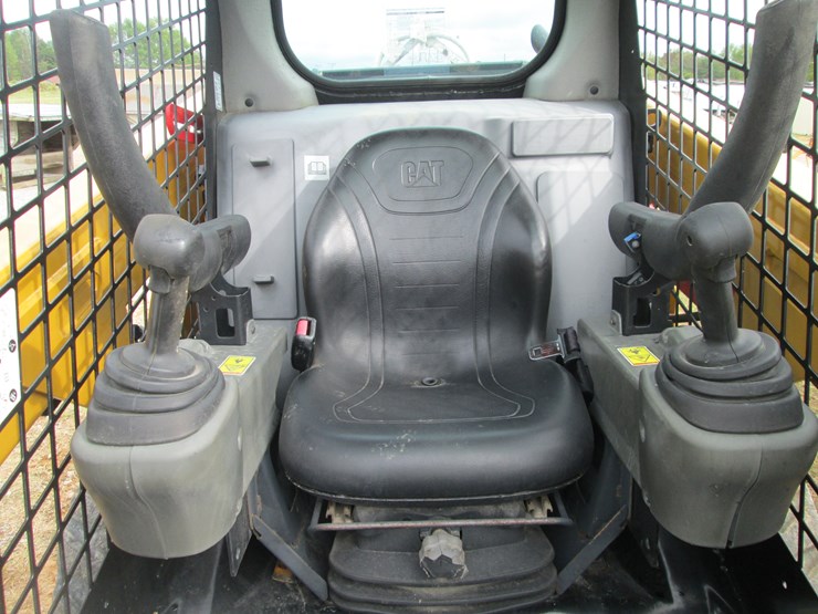 caterpillar-236d-image-22