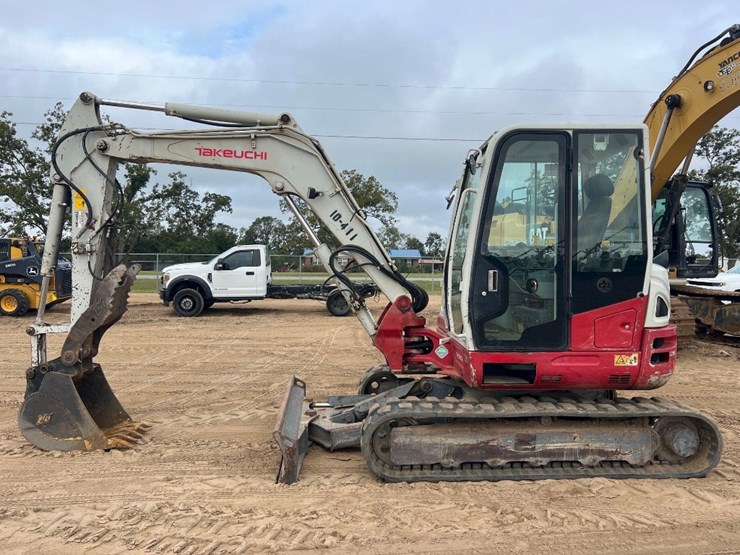 takeuchi-tb260-image-1