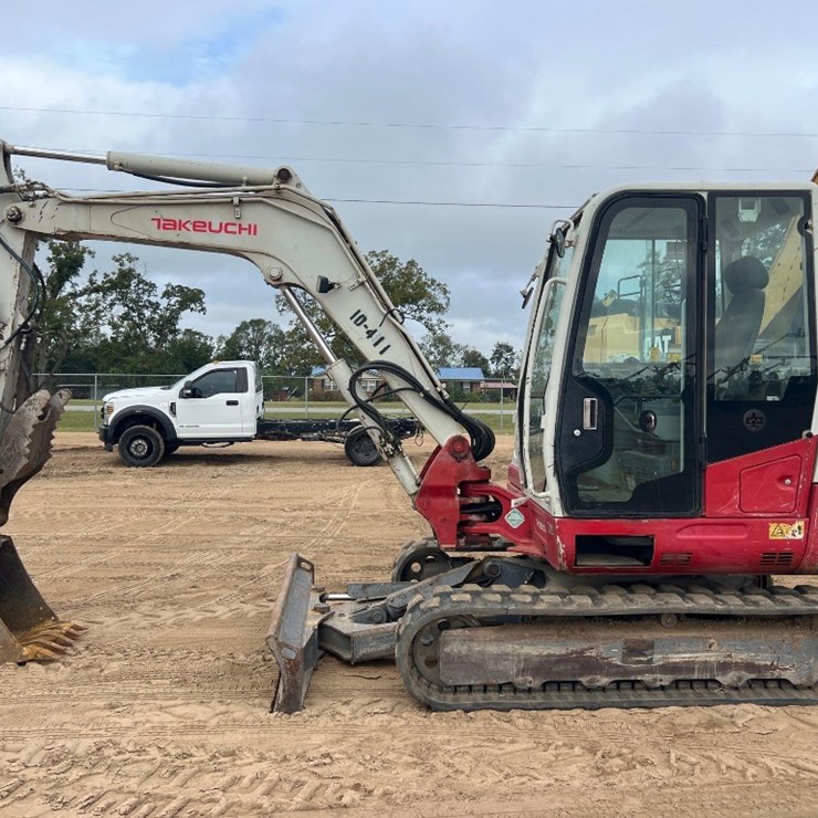 TAKEUCHI TB260