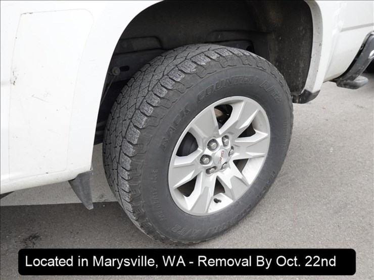 2016-gmc-canyon-image-17