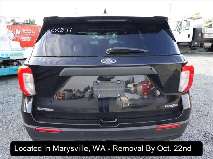 2020-ford-explorer-image-18