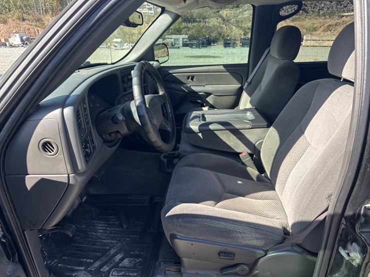 2005-chevrolet-silverado-1500-image-27