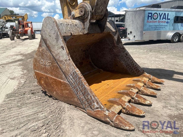 2016-caterpillar-349fl-image-15