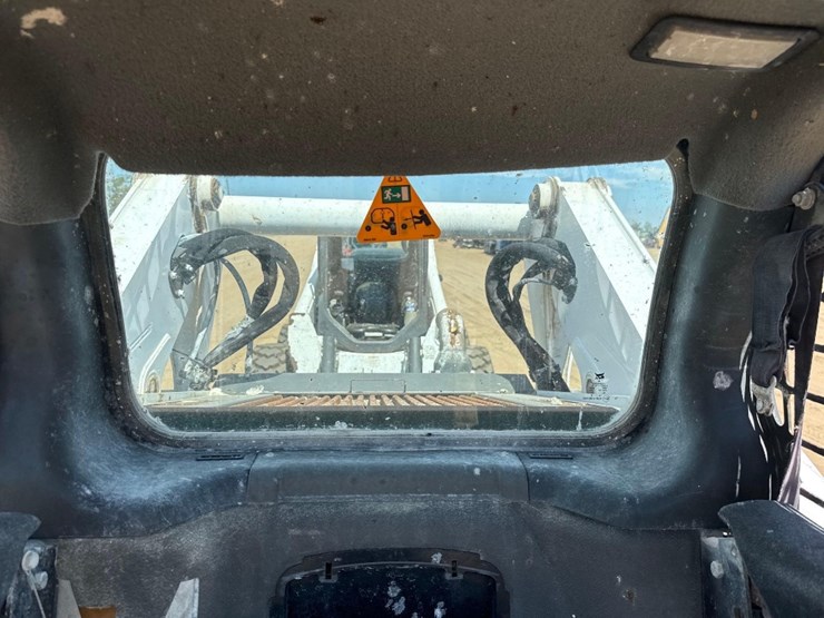 2016-bobcat-s850-image-28