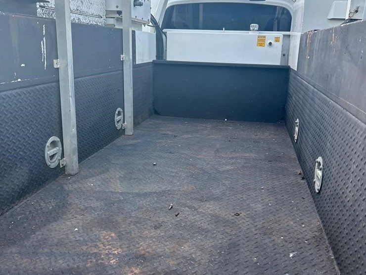 2009-gmc-topkick-c5500-image-26