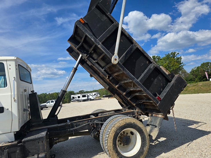 1994-ford-lta9000-image-48