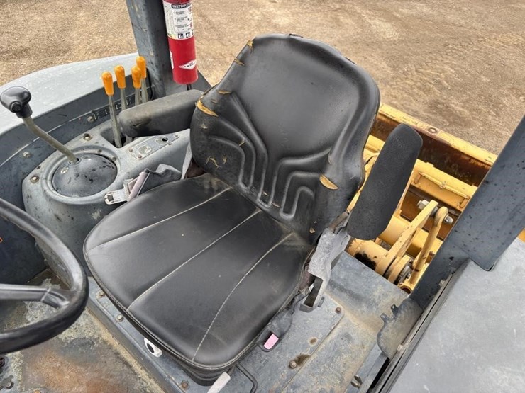 2012-deere-210lj-image-31