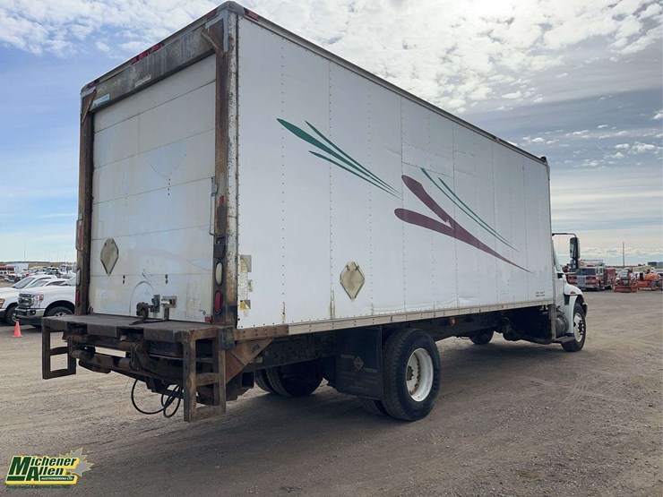 2009-international-durastar-4300-image-4