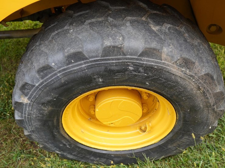 2010-deere-244j-image-20