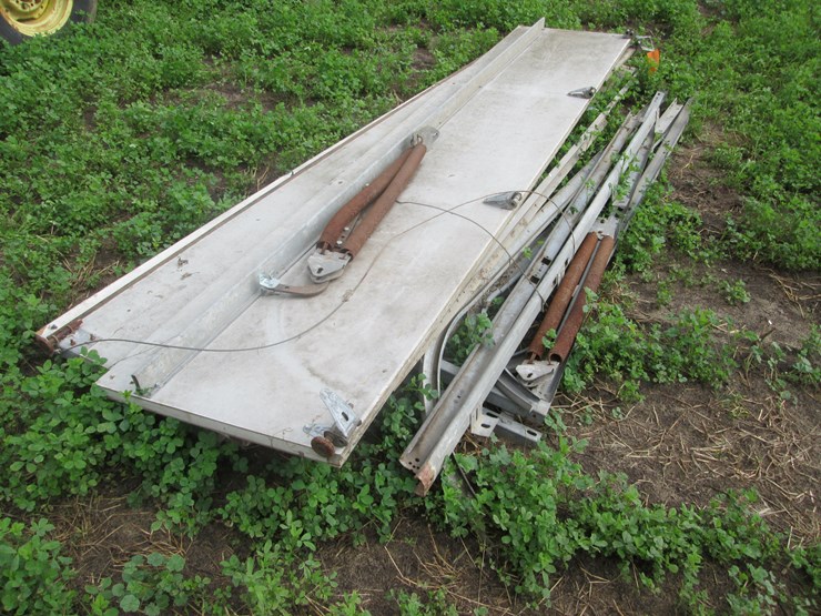 #5064-•-10'-used-garage-door-image-1