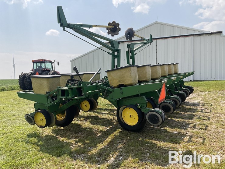 1981-john-deere-7000-image-7