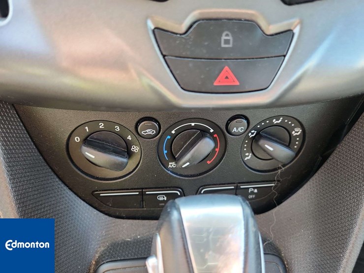 2016-ford-transit-connect-image-26