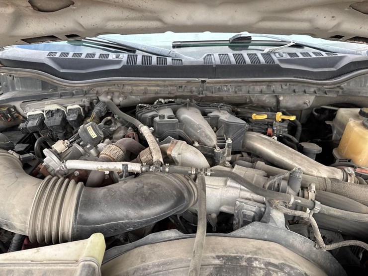 2019-ford-f550-xl-image-17