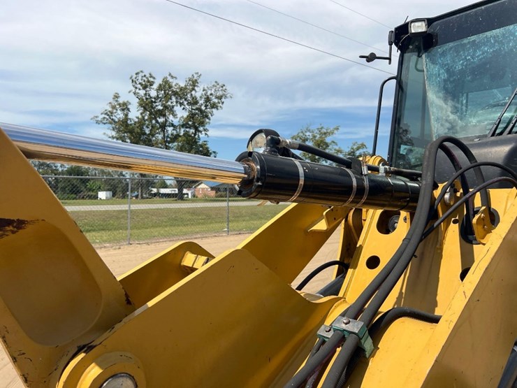 2019-caterpillar-908m-image-11