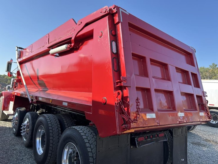 2002-peterbilt-357-image-18