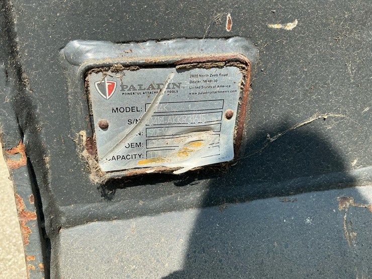2018-deere-524k-image-15