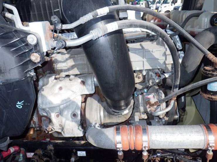 2018-freightliner-cascadia-126-image-14