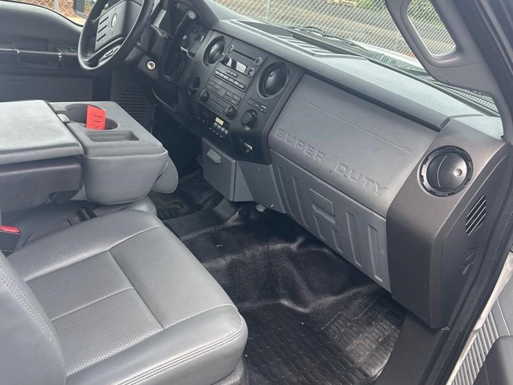 2015-ford-f350-sd-image-28