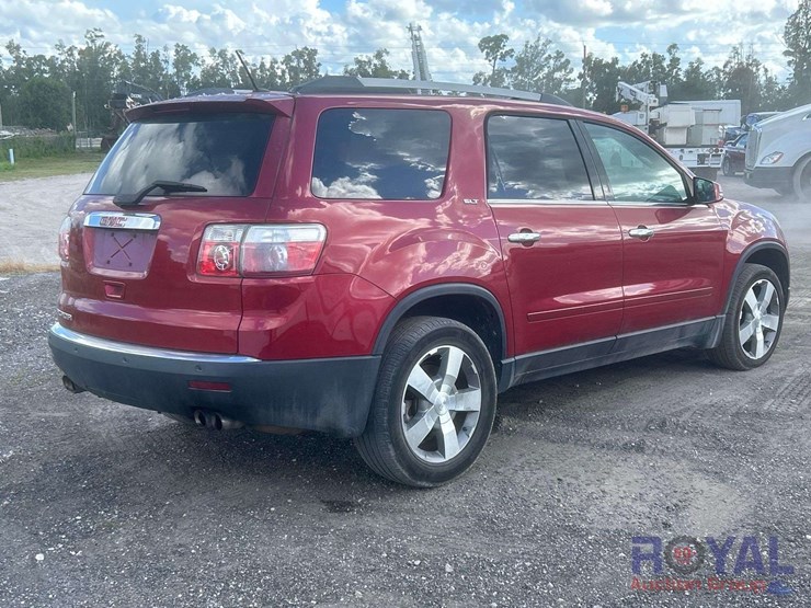 2012-gmc-acadia-suv-image-3