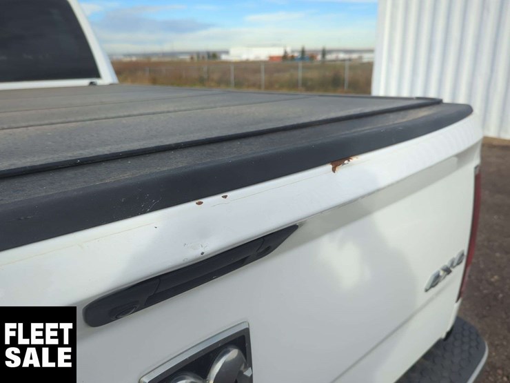 2013-ram-1500-slt-image-36