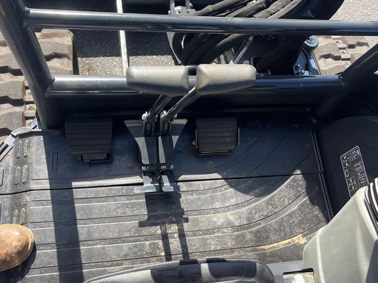 2023-yanmar-vio50-image-17