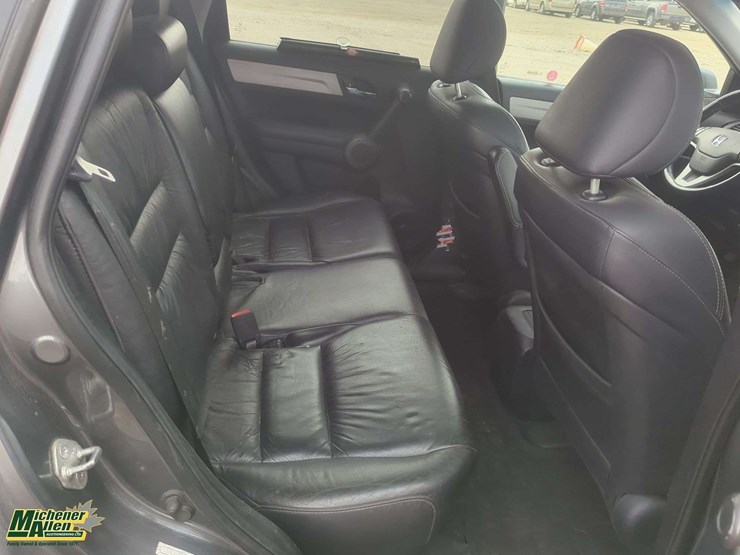2010-honda-crv-image-17