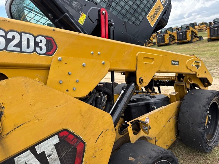 2020-caterpillar-262d3-image-6