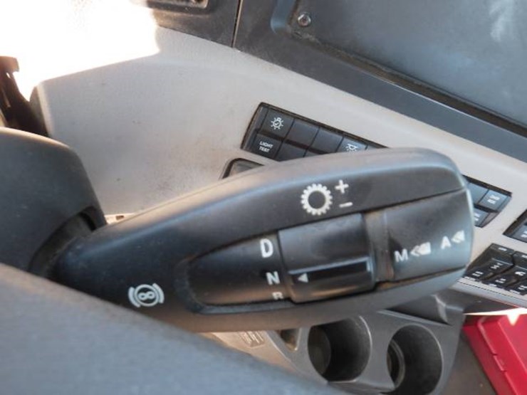 2019-freightliner-cascadia-116-image-9
