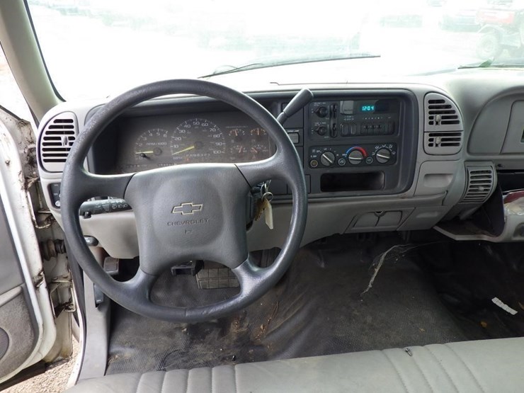 1998-chevrolet-3500-image-9