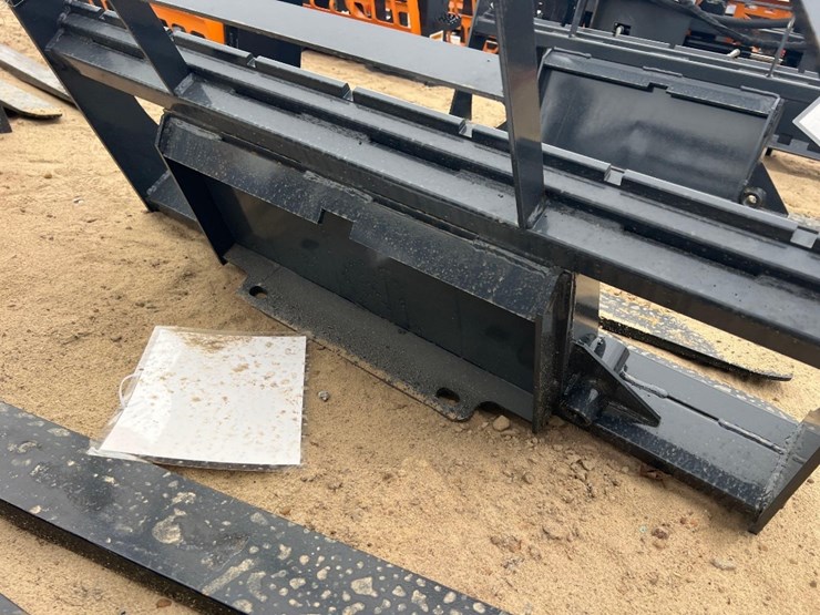 unused-landhonor-mpf-11-2000g-pallet-forks-frame-image-3