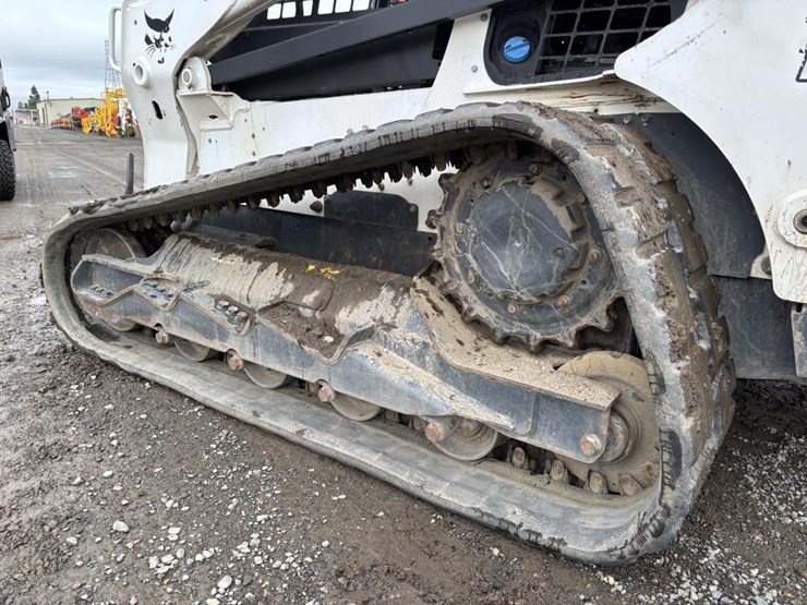 2021-bobcat-t770-image-16