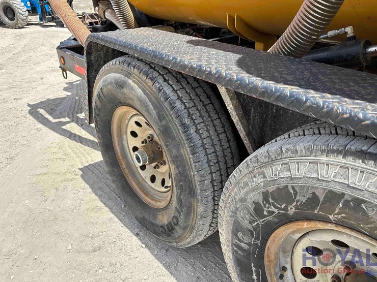 2013-vermeer-v800g-t/a-towable-vacuum-trailer-image-6