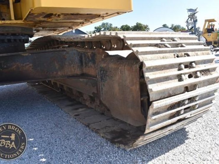2015-caterpillar-328d-lcr-image-66