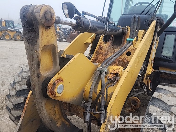 2008-caterpillar-908h-image-17