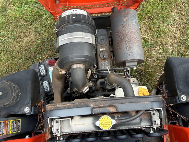 kubota-zd323-image-10