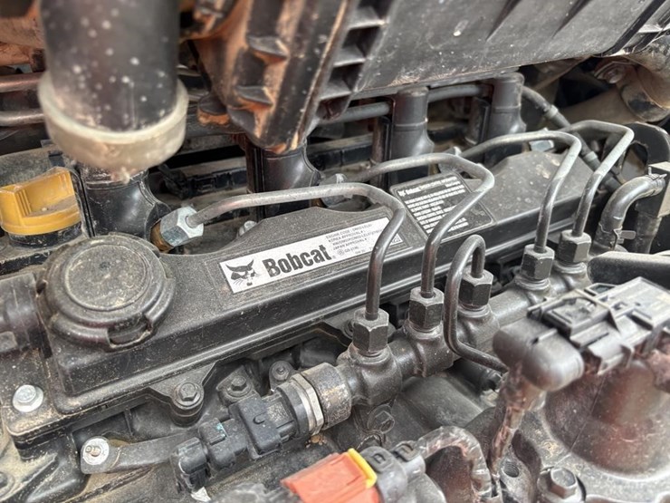 2021-bobcat-s450-image-38