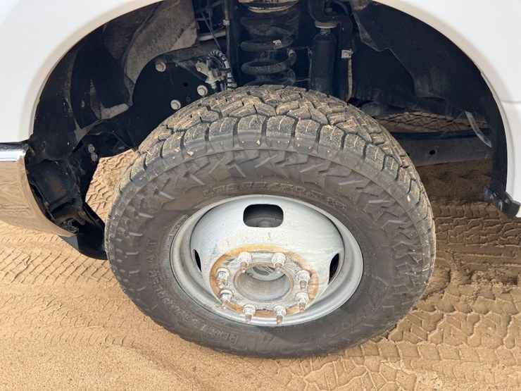 2018-ford-f350-xl-image-9