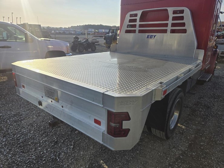 1997-freightliner-fl60-image-17